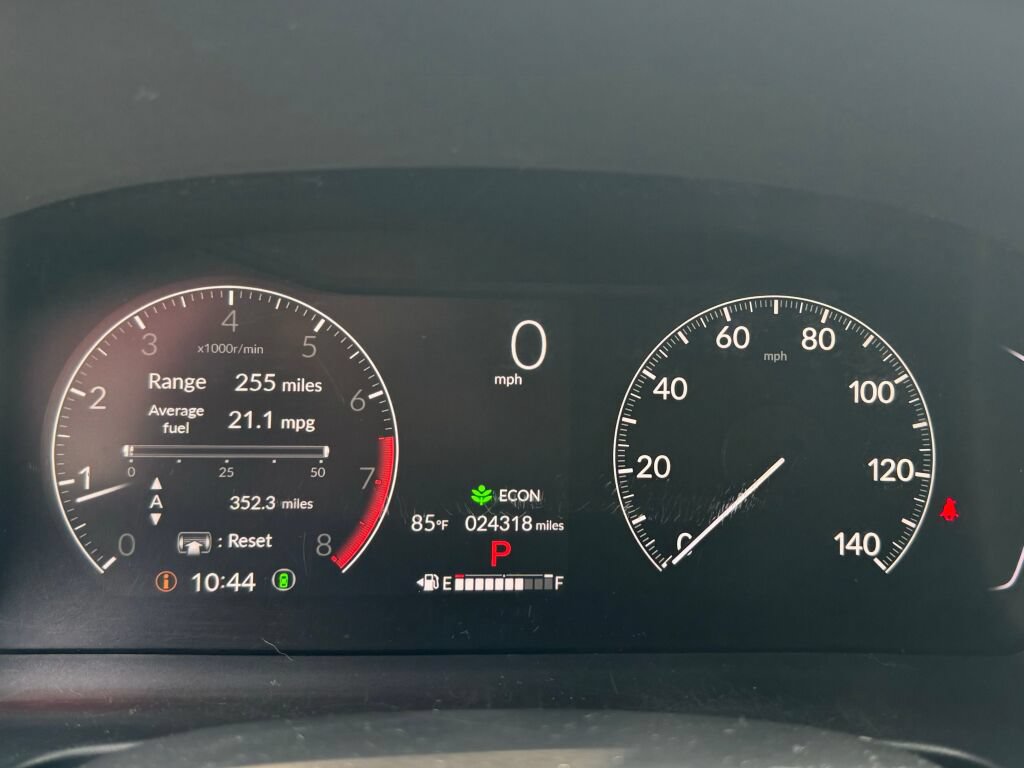Used 2025 Honda Pilot Sport image 25