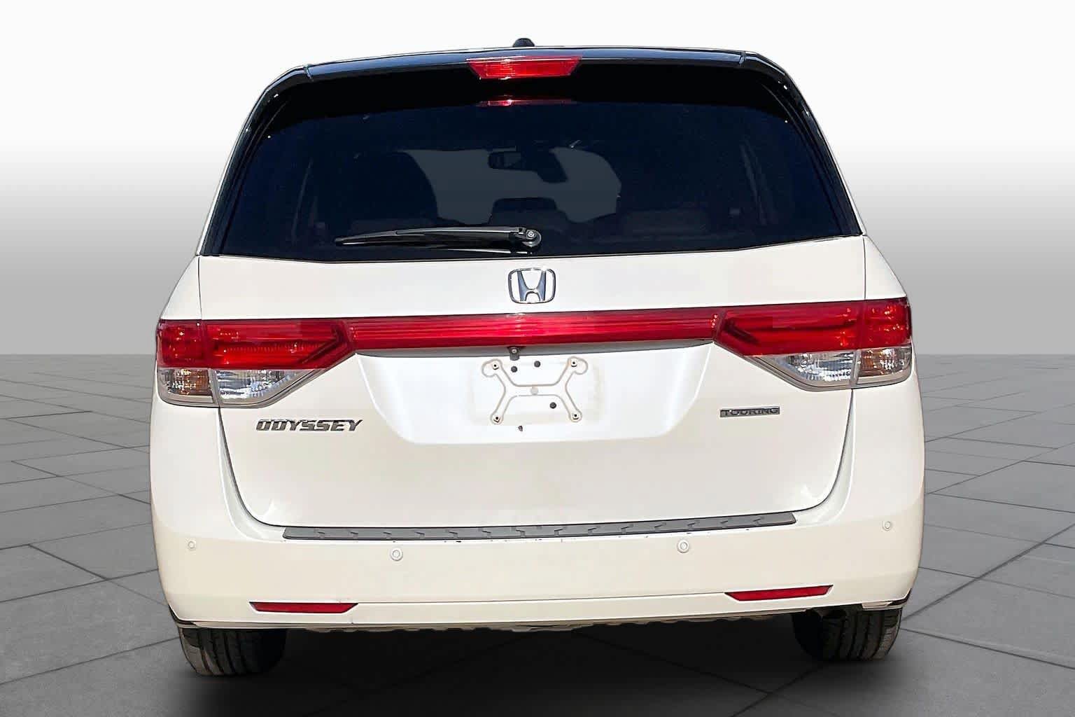 Used 2015 Honda Odyssey Touring Elite image 6