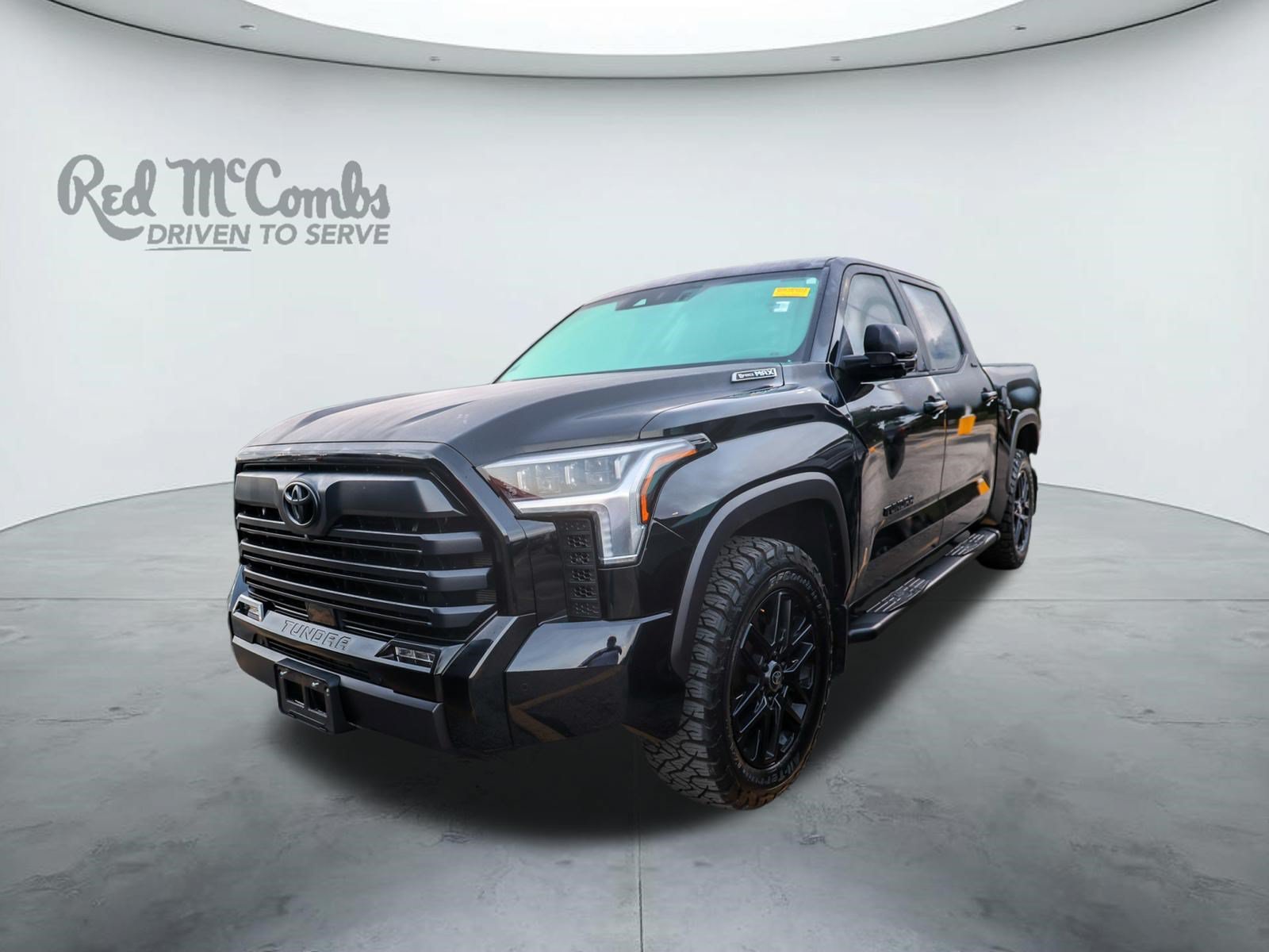Used 2025 Toyota Tundra Limited AWD/4WD image 1