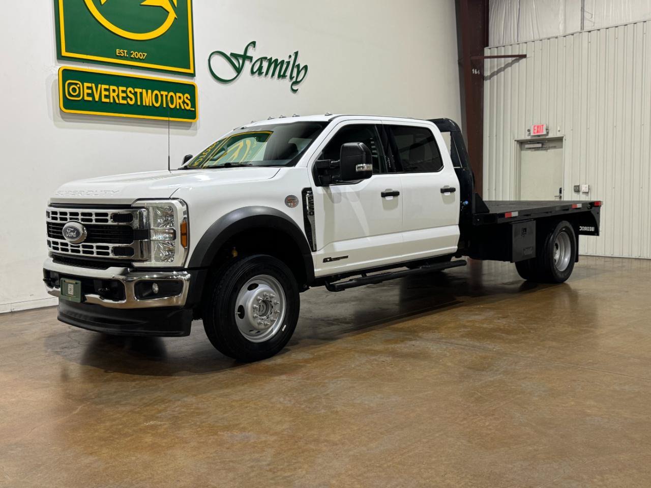 Used 2024 Ford F550 4x4 Crew Cab Super Duty w/ XLT Value Package image 3