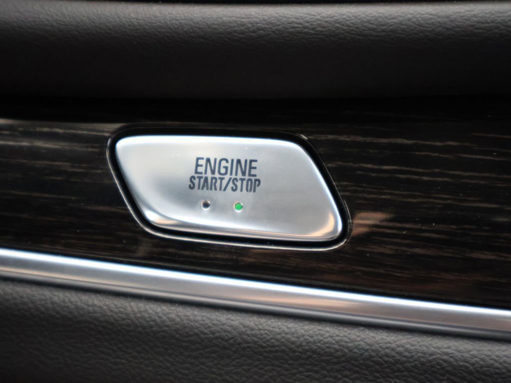 Used 2020 Buick Enclave Avenir w/ Avenir Technology Package image 32