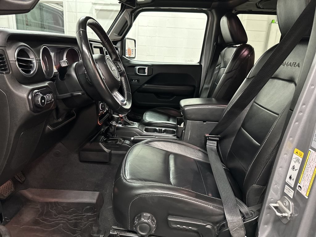 Used 2018 Jeep Wrangler Unlimited Sahara AWD/4WD image 20