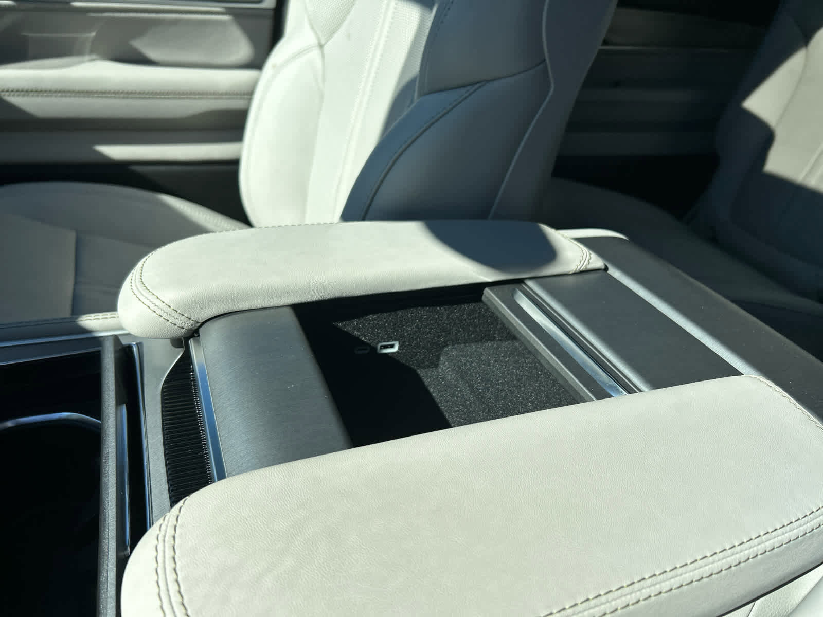 New 2026 Jeep Grand Wagoneer L Limited image 29