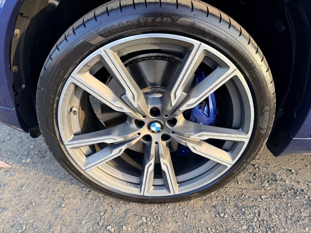 Used 2020 BMW X5 M50i image 13
