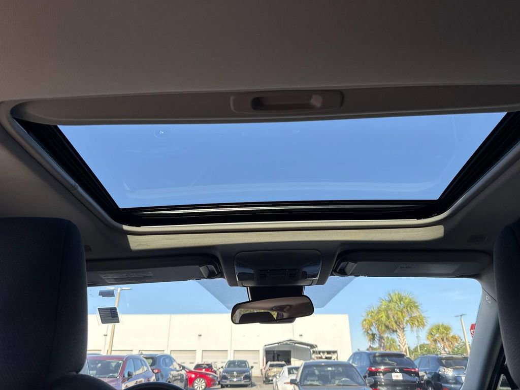 Used 2025 Toyota RAV4 XLE w/ Convenience Package FWD image 21