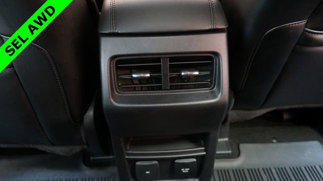 Used 2019 Ford Edge SEL w/ Equipment Group 201A AWD/4WD image 37