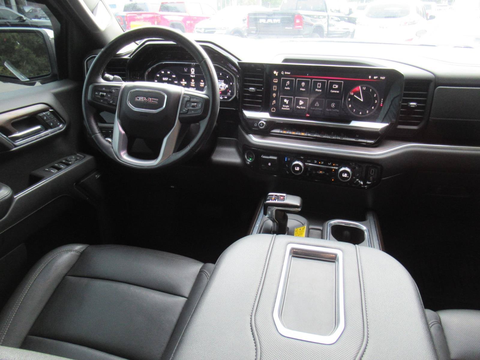 Used 2022 GMC Sierra 1500 SLT w/ SLT Premium Plus Package AWD/4WD image 17