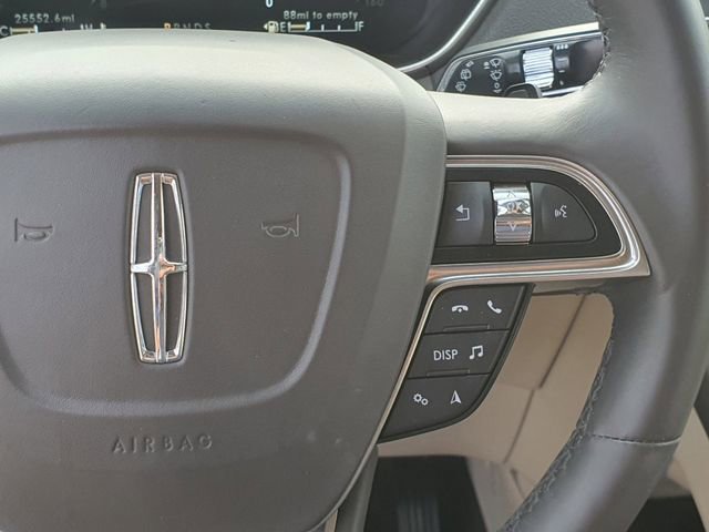 Used 2019 Lincoln Nautilus Select image 26