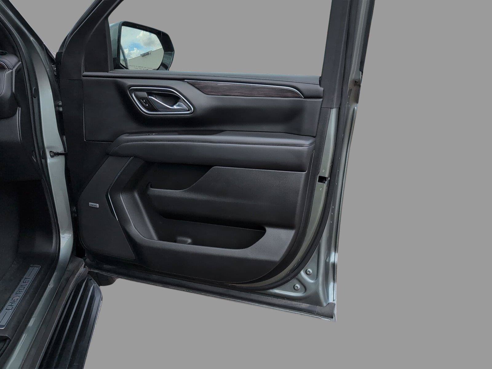 Used 2024 Chevrolet Tahoe LT RWD image 17