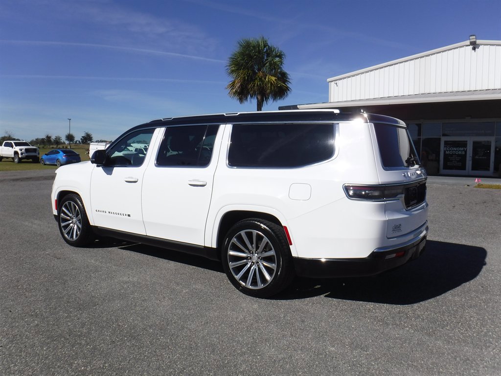 Used 2023 Jeep Grand Wagoneer L Series II image 9