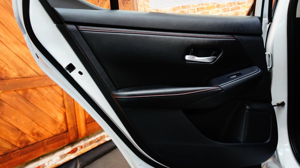 Used 2024 Nissan Sentra SR FWD image 40
