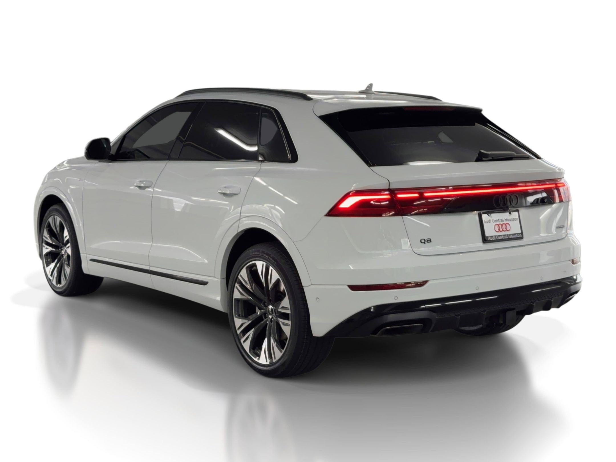New 2026 Audi Q8 Premium Plus AWD/4WD image 3