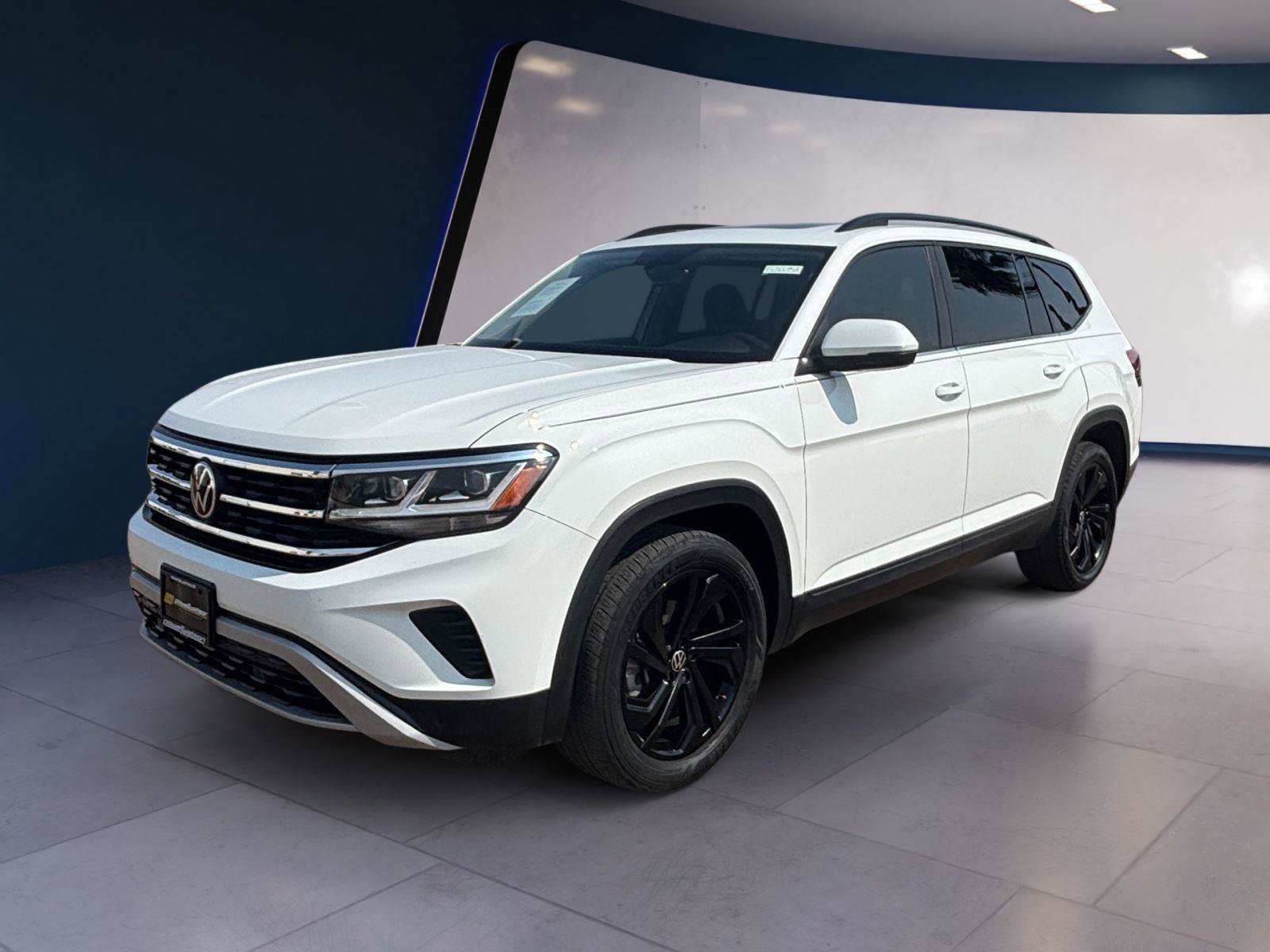 Used 2023 Volkswagen Atlas SE w/ Panoramic Sunroof Package FWD image 1