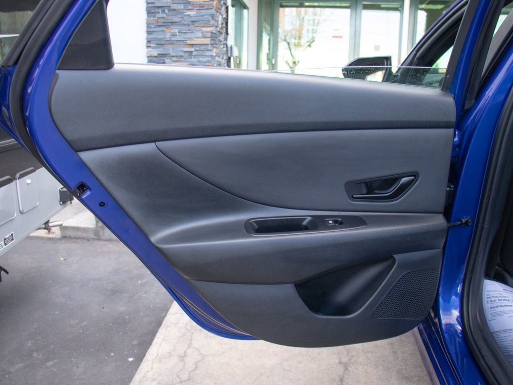 Used 2025 Hyundai Elantra Sport image 21