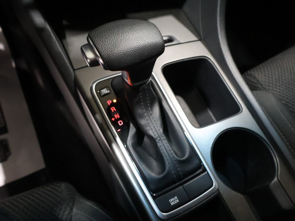 Used 2020 Kia Optima LX image 29