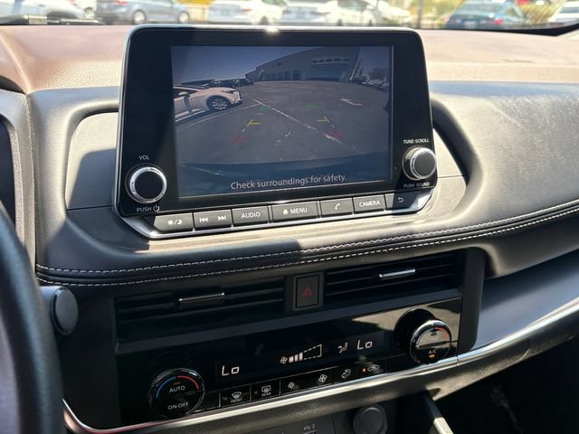 Used 2023 Nissan Rogue SV FWD image 22