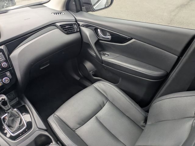 Used 2021 Nissan Rogue Sport SL w/ Premium Package image 15