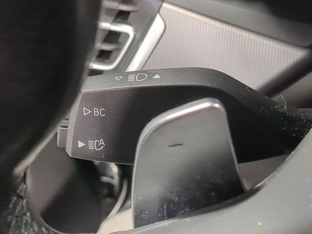 Used 2023 BMW X6 xDrive40i w/ M Sport Package image 42