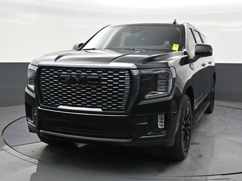 Used 2023 GMC Yukon XL Denali w/ Advanced Technology Package RWD image 8