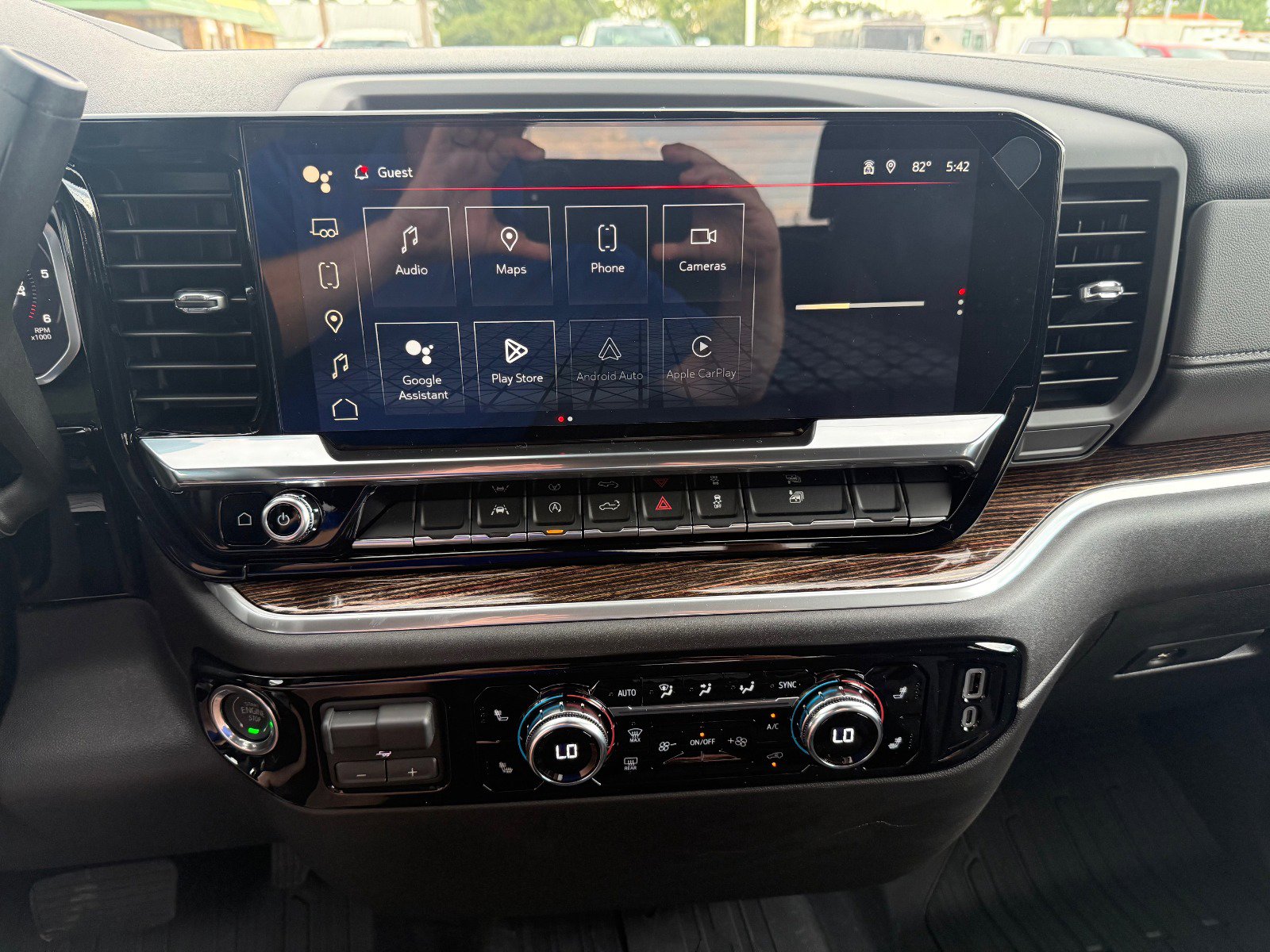 New 2026 GMC Sierra 1500 Elevation w/ LPO, Elevation Black Package image 21