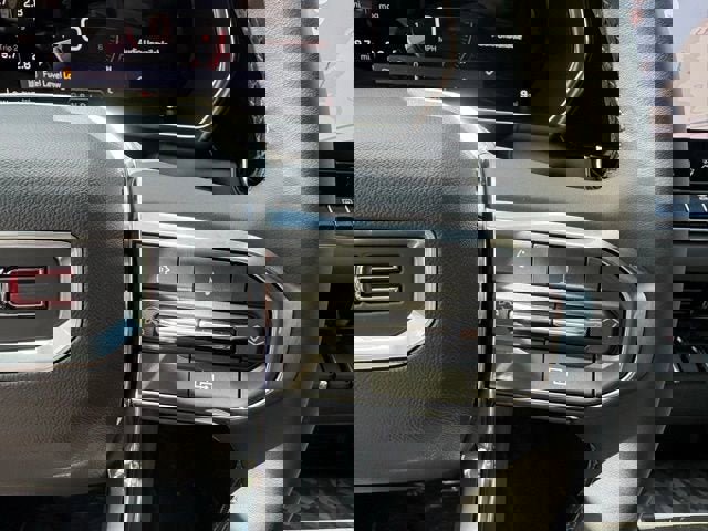 New 2026 GMC Canyon Elevation w/ Convenience Package image 21