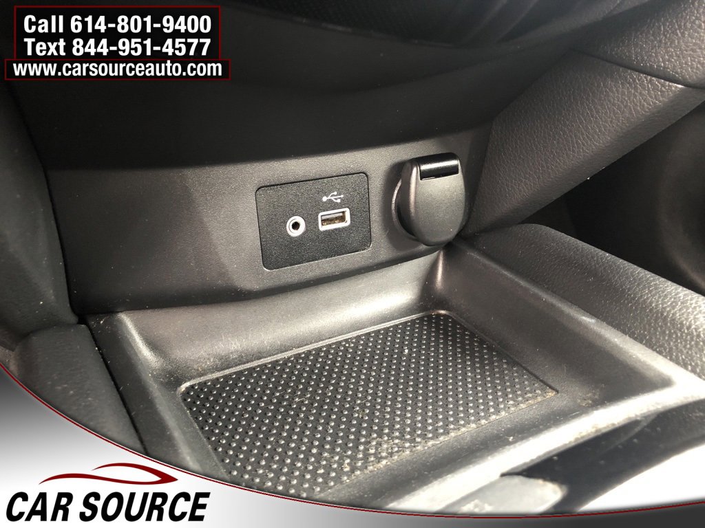 Used 2018 Nissan Rogue SV w/ Premium Package image 19