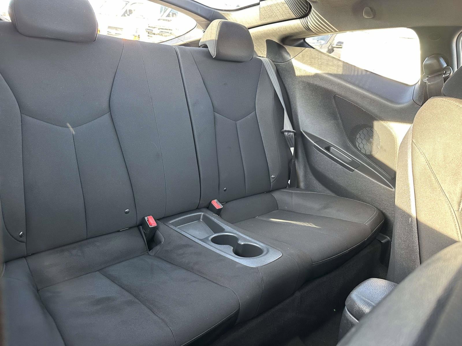 Used 2016 Hyundai Veloster image 24