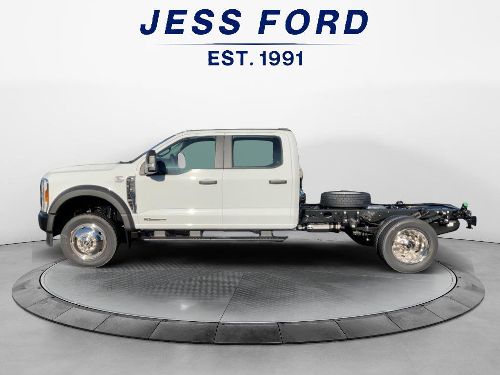 New 2026 Ford F550 4x4 Crew Cab image 2
