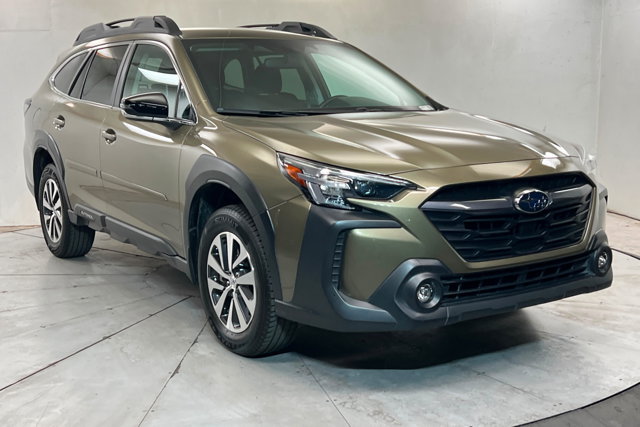 Used 2025 Subaru Outback Premium AWD/4WD image 7