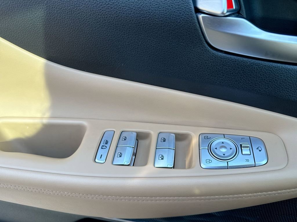 Used 2023 Hyundai Santa Fe Calligraphy image 15