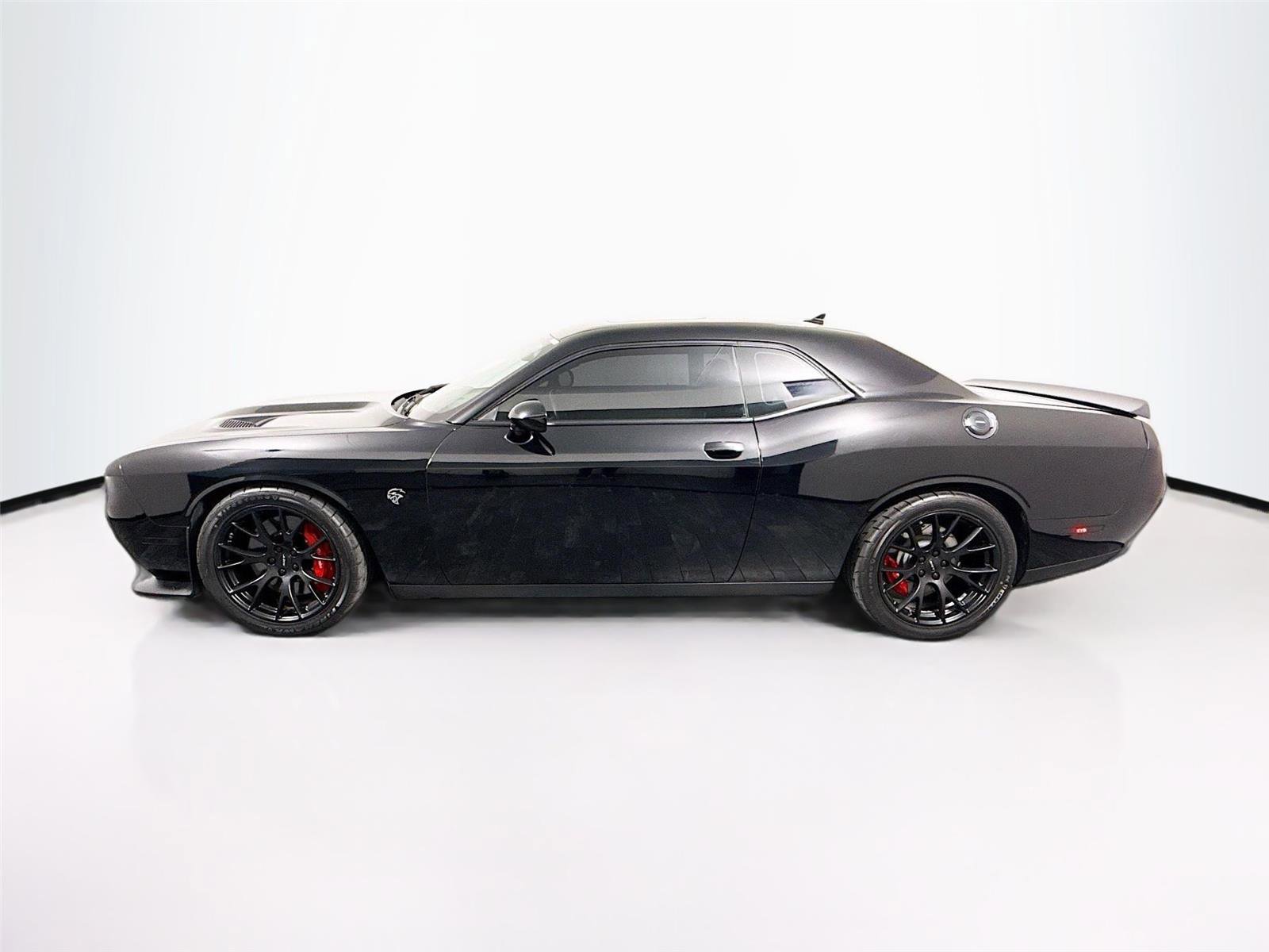 Used 2016 Dodge Challenger SRT Hellcat image 27