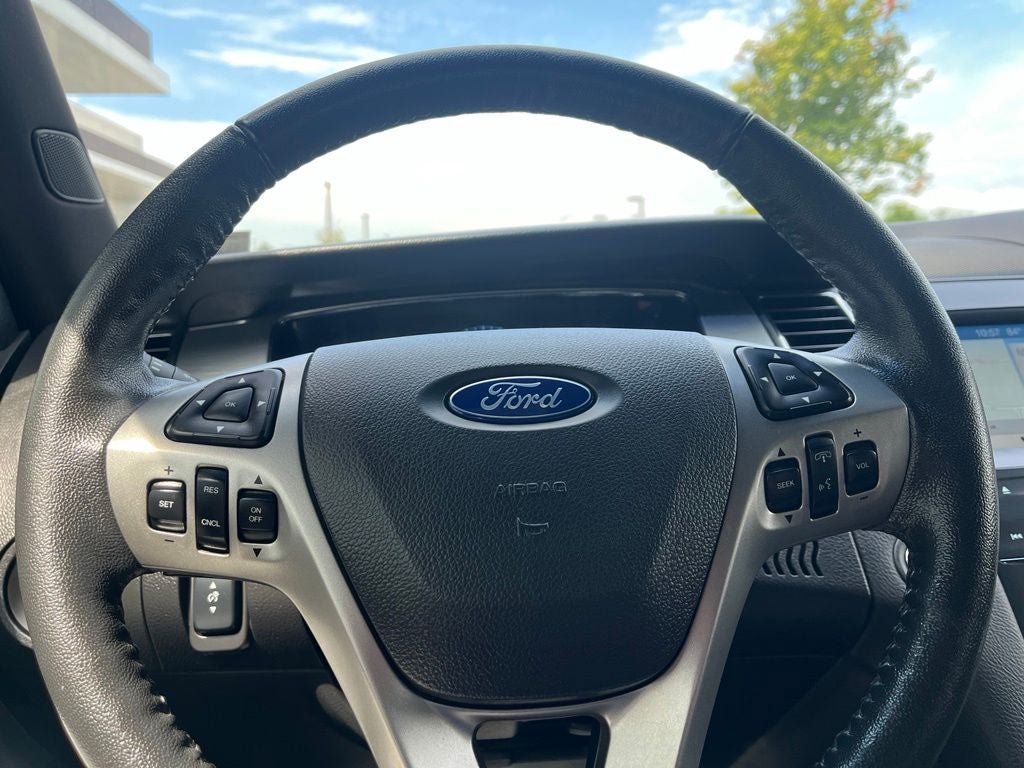 Certified 2017 Ford Taurus SEL w/ Equipment Group 201A FWD image 26