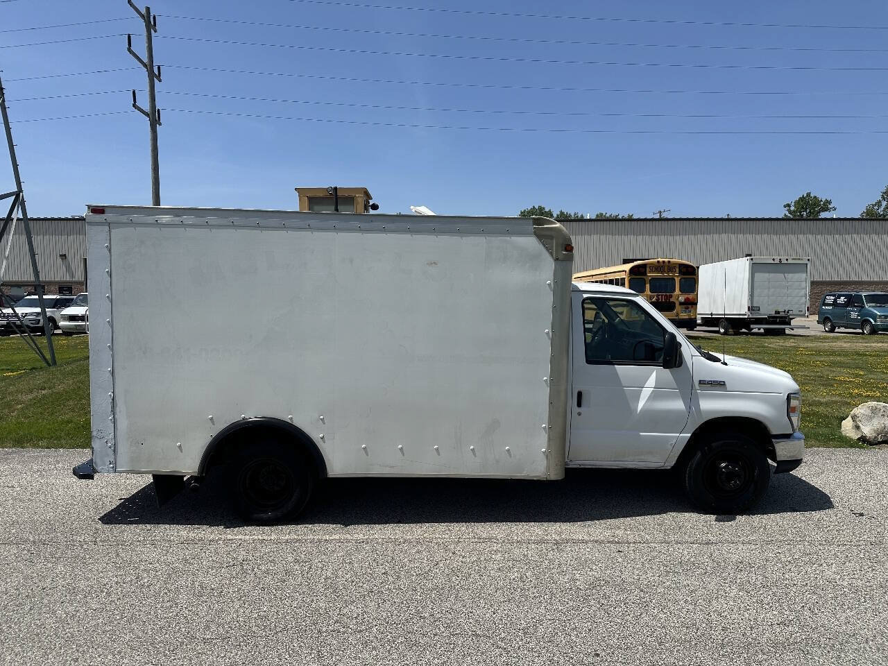 Used 2013 Ford E-450 and Econoline 450 Super Duty RWD image 8