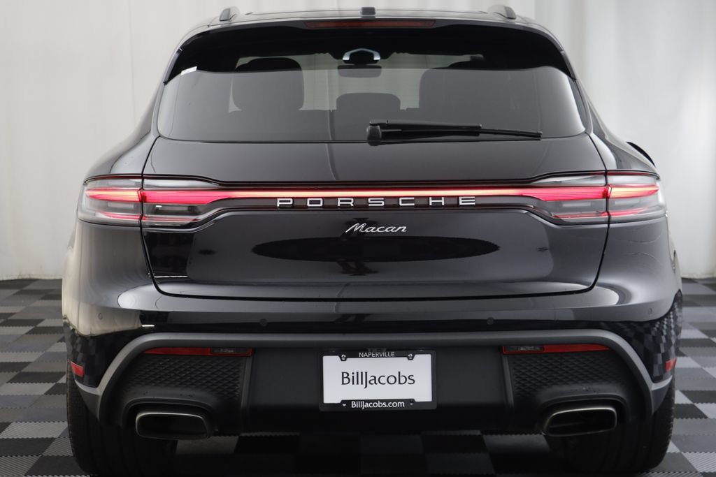 Used 2024 Porsche Macan AWD/4WD image 17