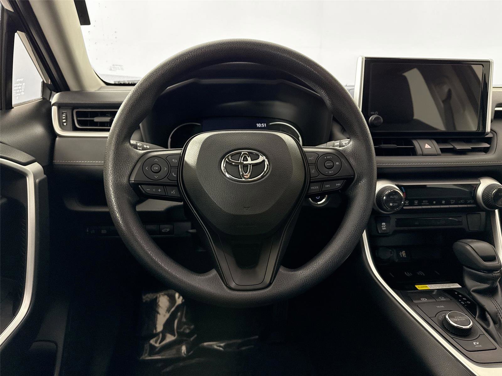 Certified 2024 Toyota RAV4 XLE image 32