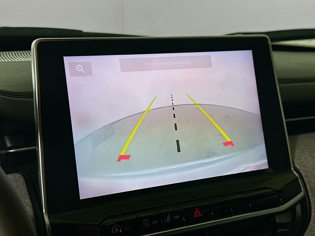 Used 2024 Jeep Compass Latitude image 10