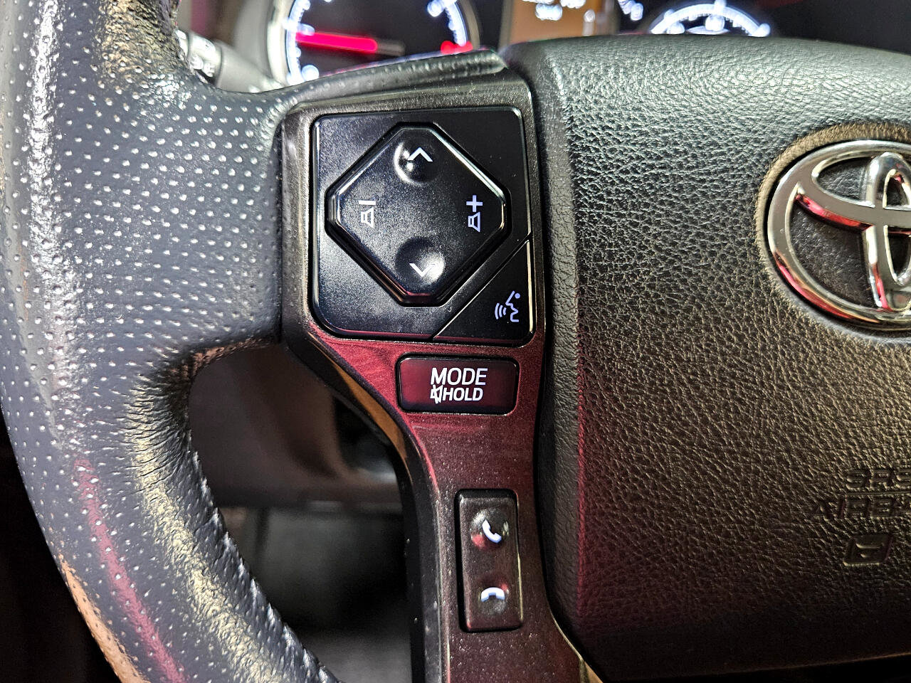 Used 2023 Toyota 4Runner TRD Off-Road Premium image 42