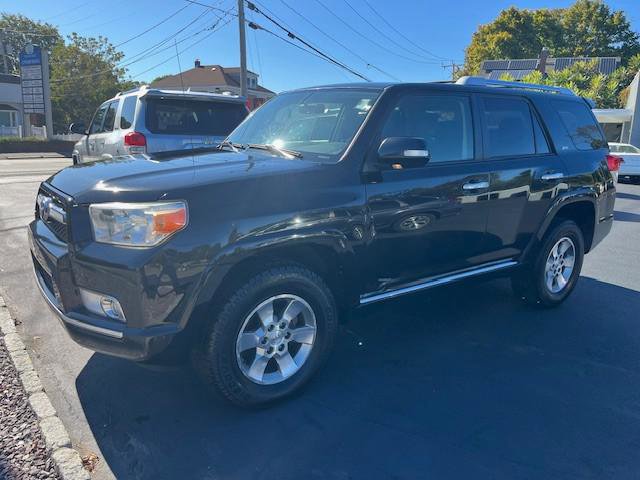 Used 2013 Toyota 4Runner SR5 image 2