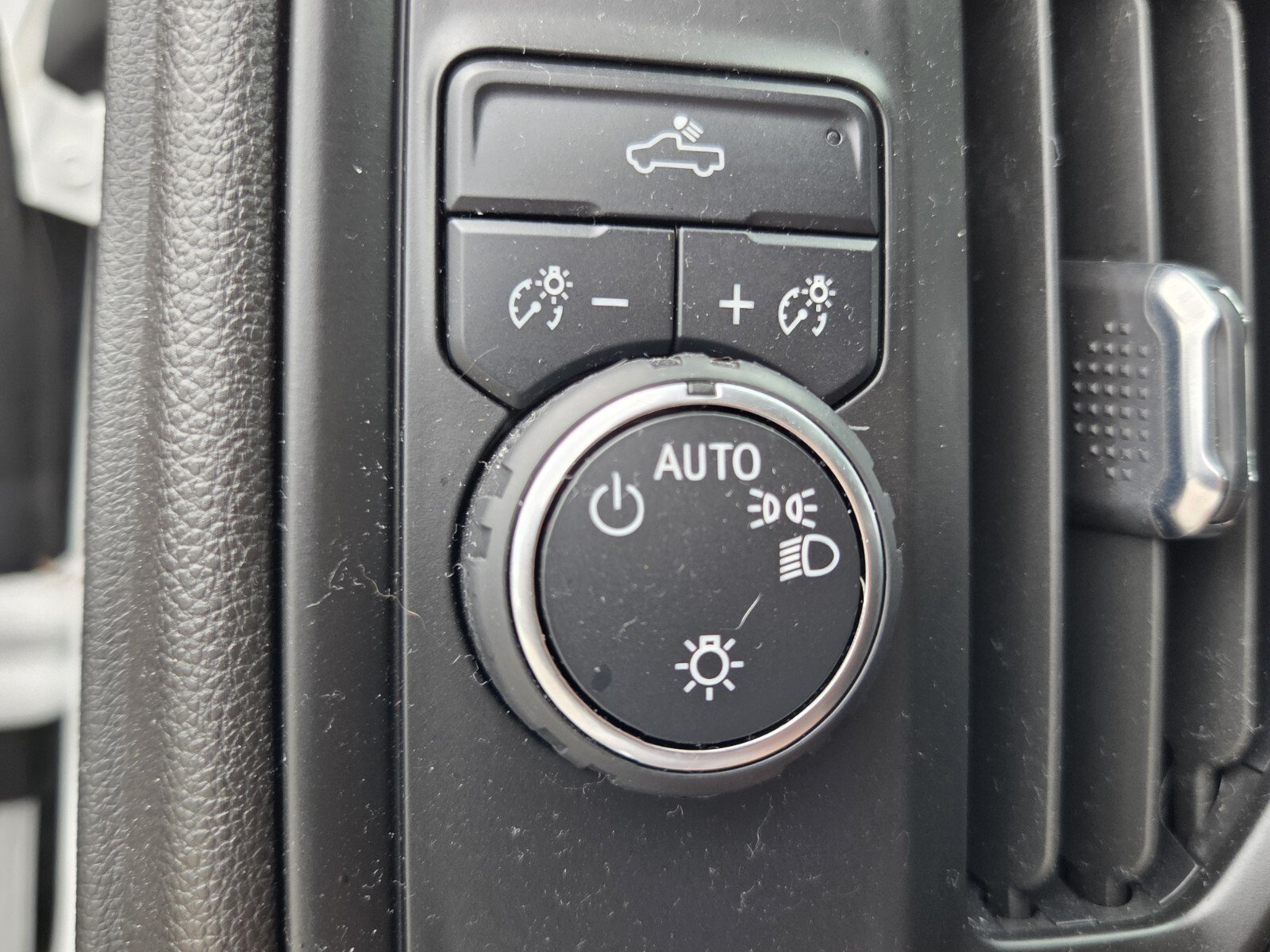 Used 2023 Chevrolet Silverado 1500 Custom RWD image 35