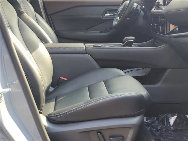 Used 2022 Nissan Rogue SL w/ SL Premium Package image 19