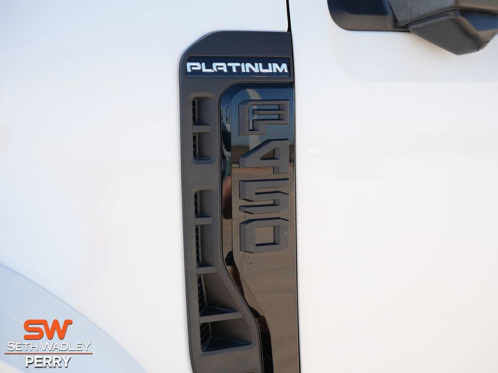 Used 2026 Ford F450 Platinum w/ FX4 Off-Road Package image 9