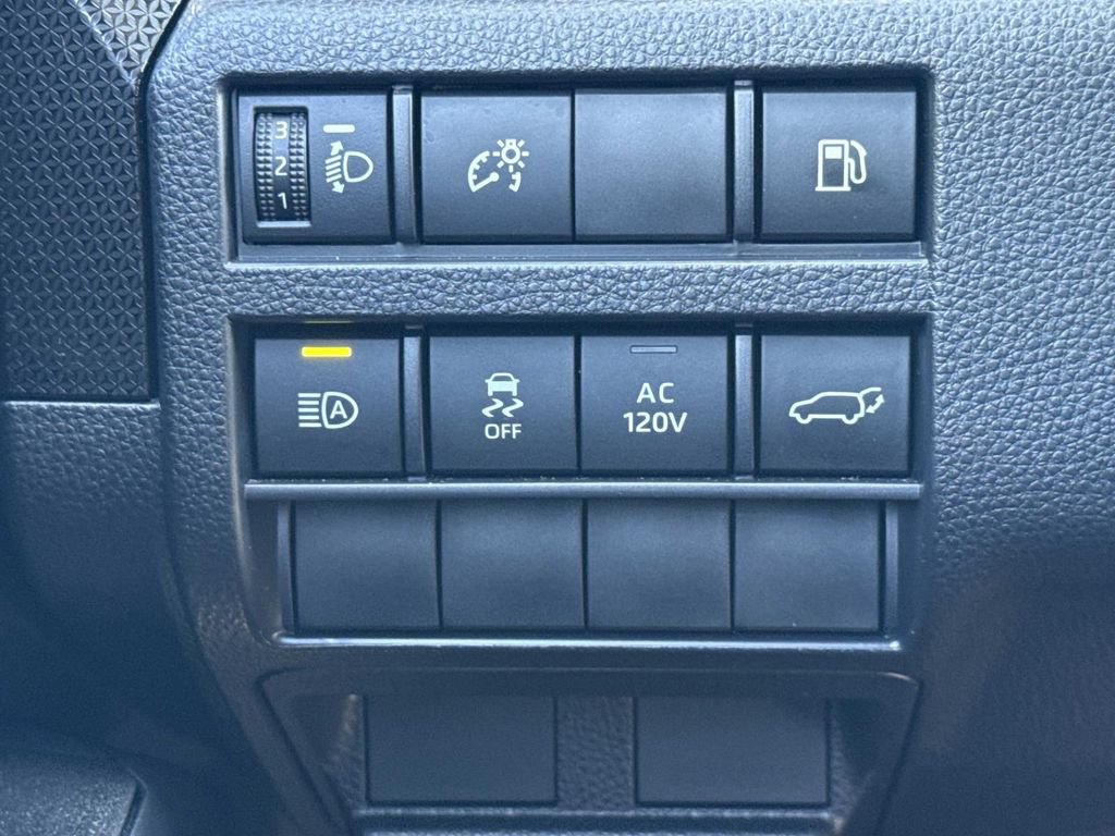Used 2025 Toyota 4Runner Limited AWD/4WD image 14