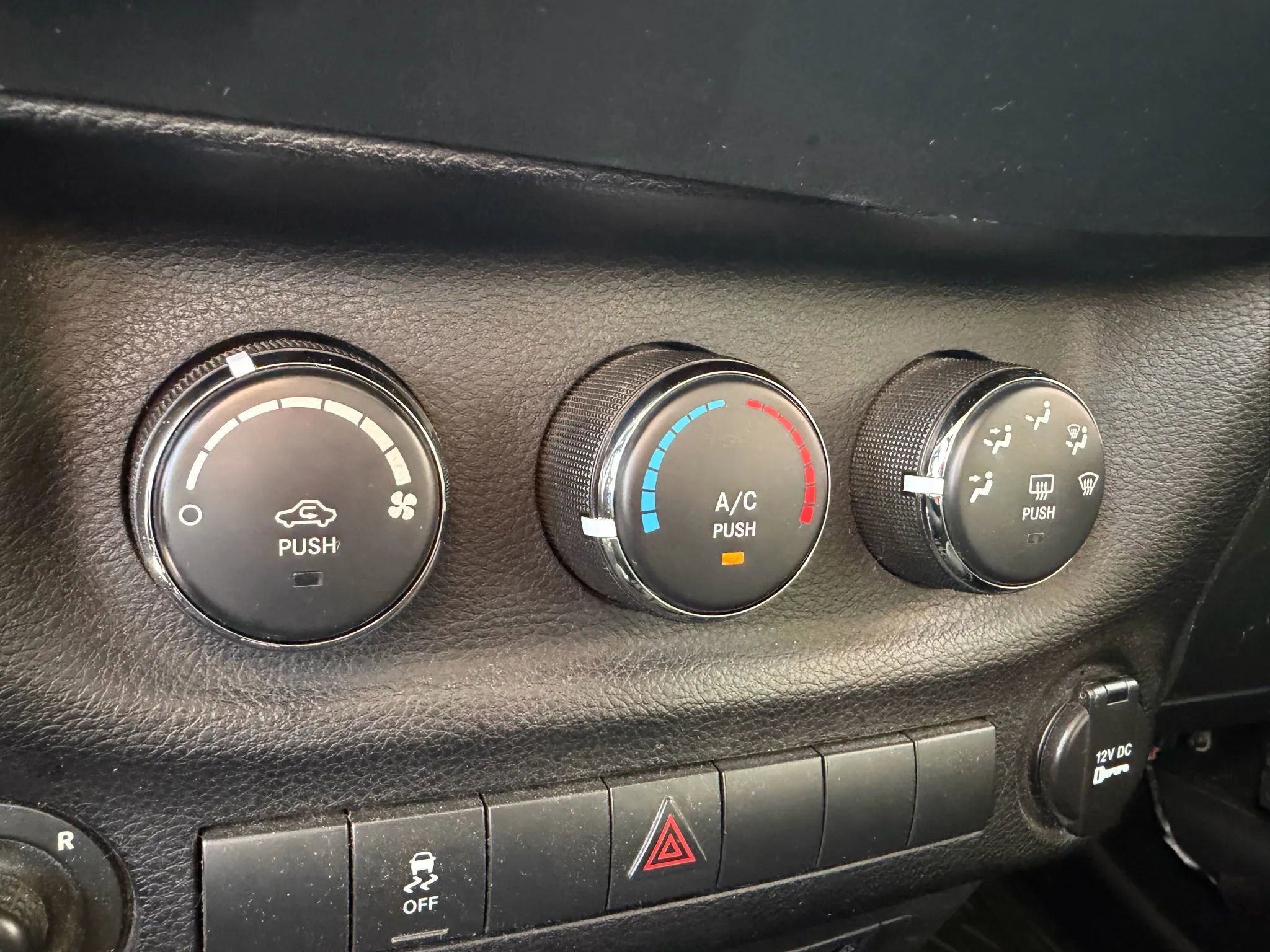 Used 2012 Jeep Wrangler Sport image 12