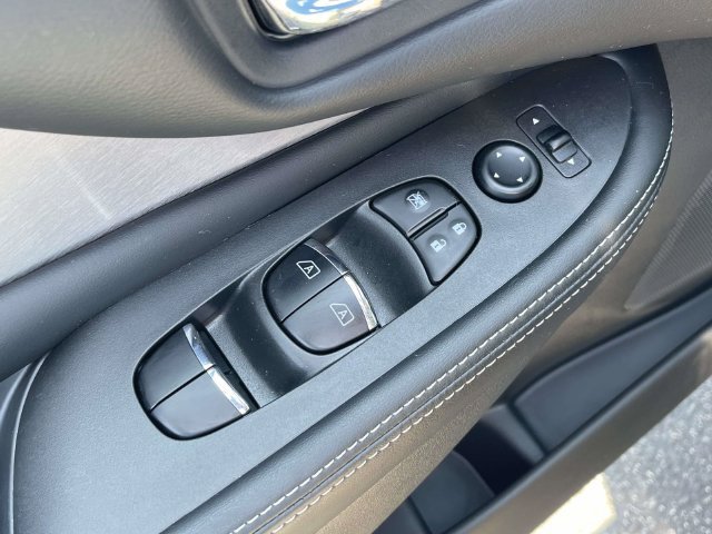 Used 2024 Nissan Murano SL FWD image 24