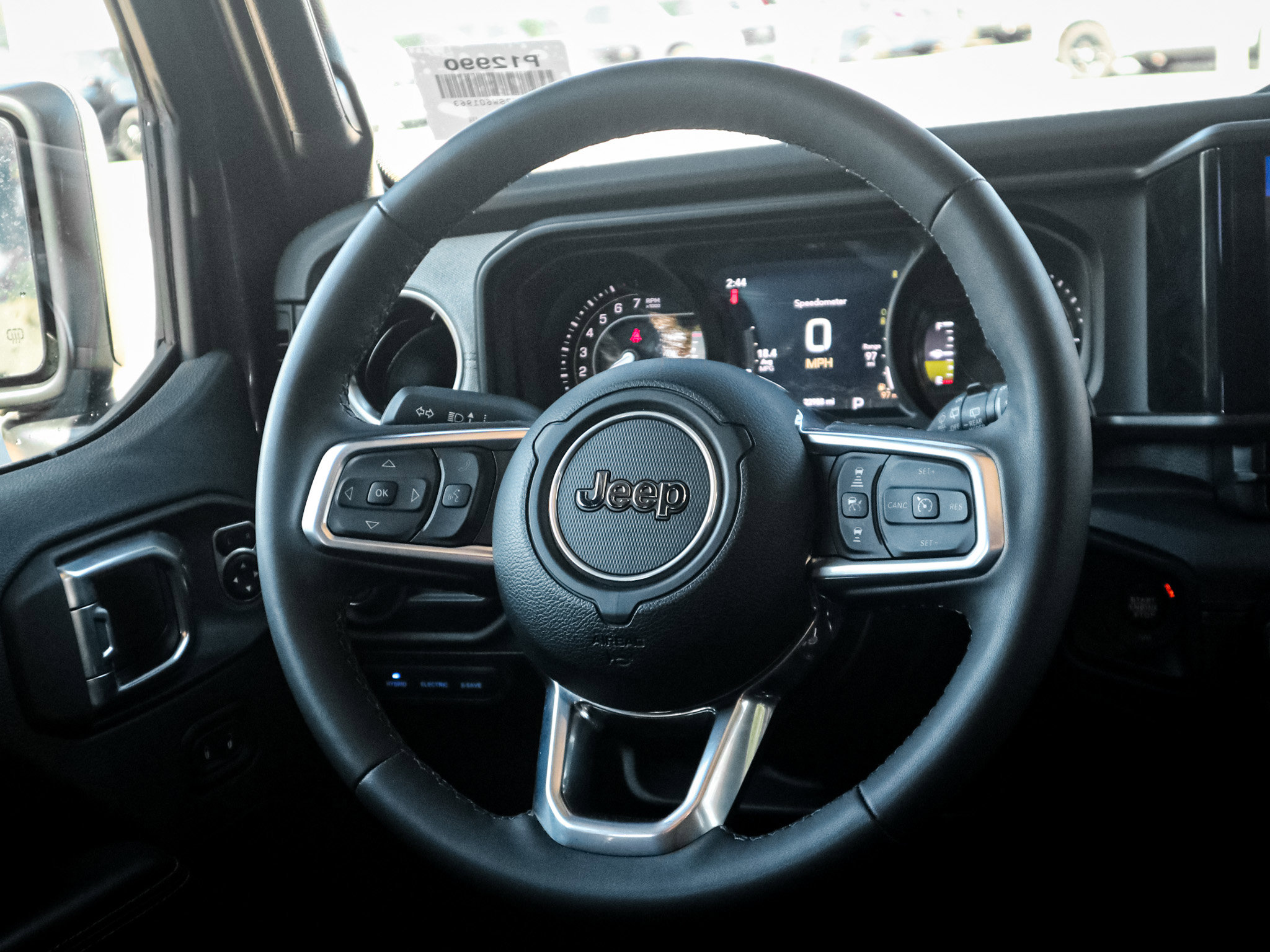 Used 2025 Jeep Wrangler Sahara image 18