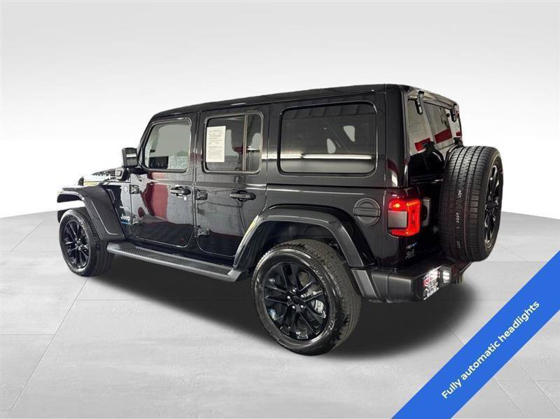 Used 2023 Jeep Wrangler Unlimited Sahara w/ Cold Weather Group AWD/4WD image 7