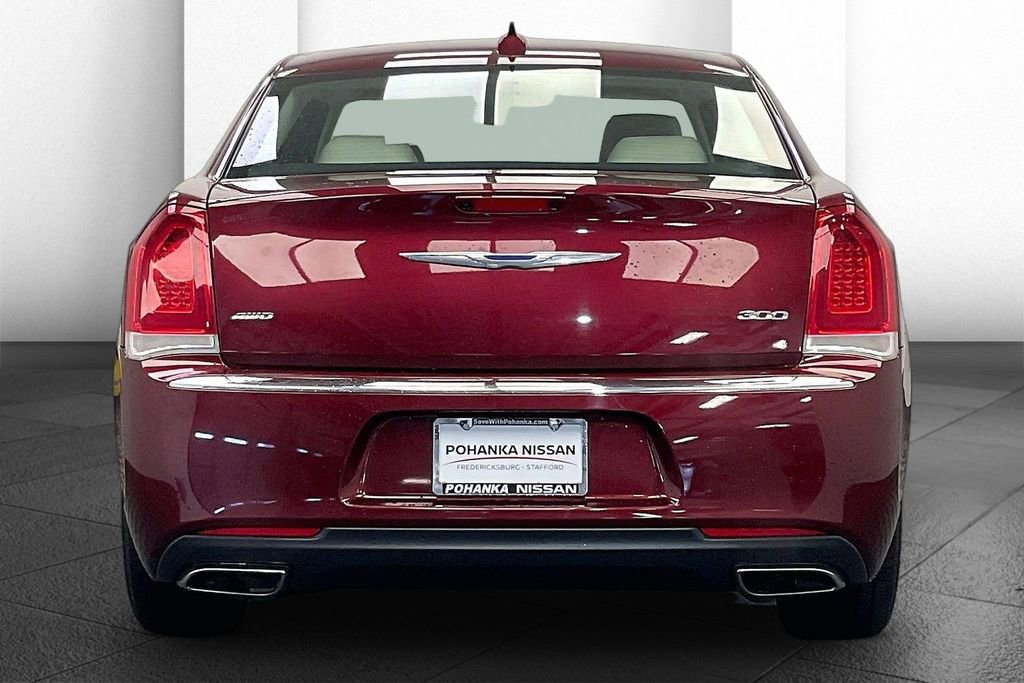 Used 2018 Chrysler 300 Limited w/ Light Group image 3