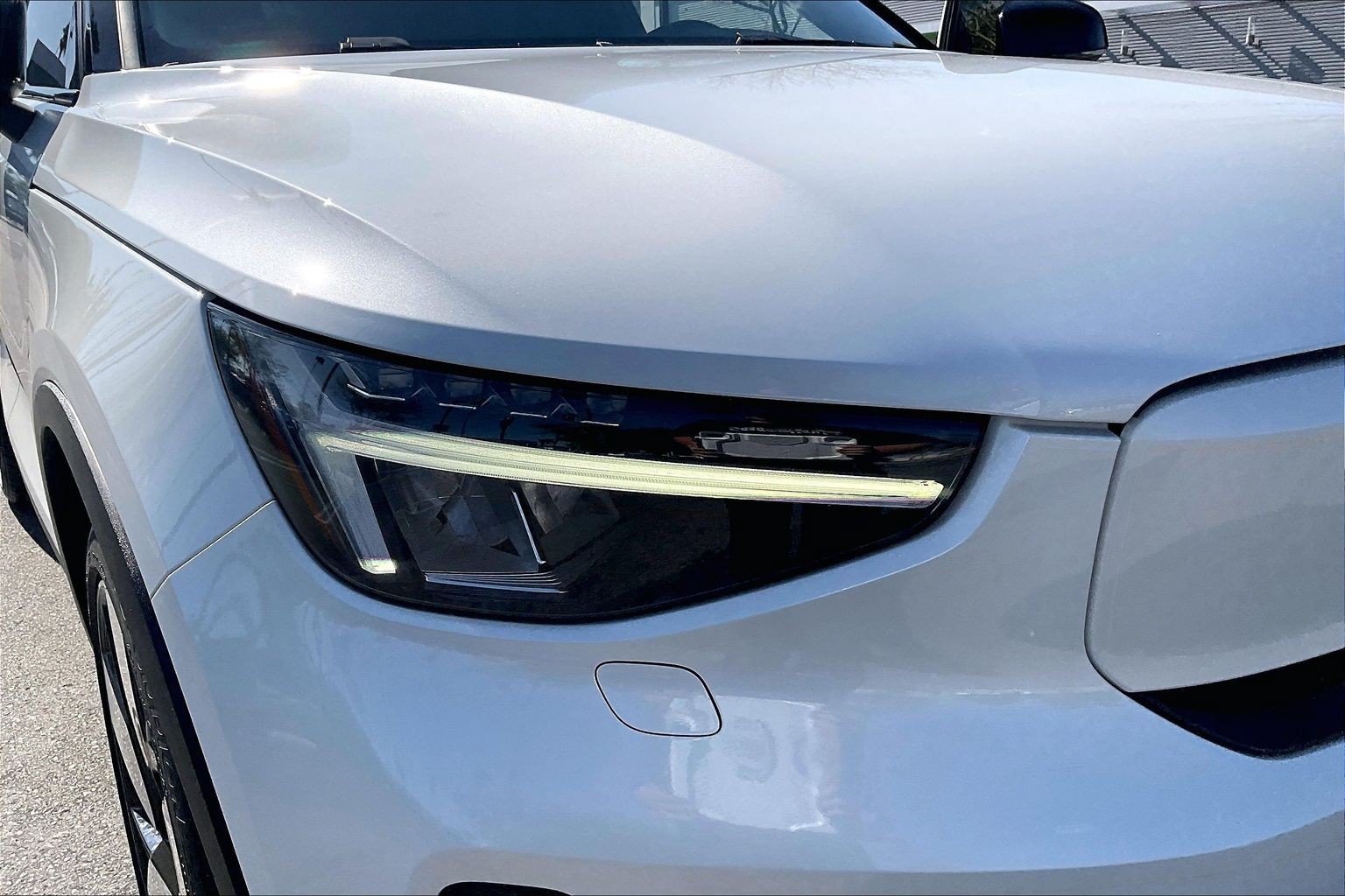 Used 2023 Volvo XC40 Recharge Ultimate AWD/4WD image 25