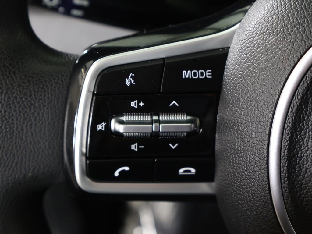 Used 2022 Kia Sorento LX image 37