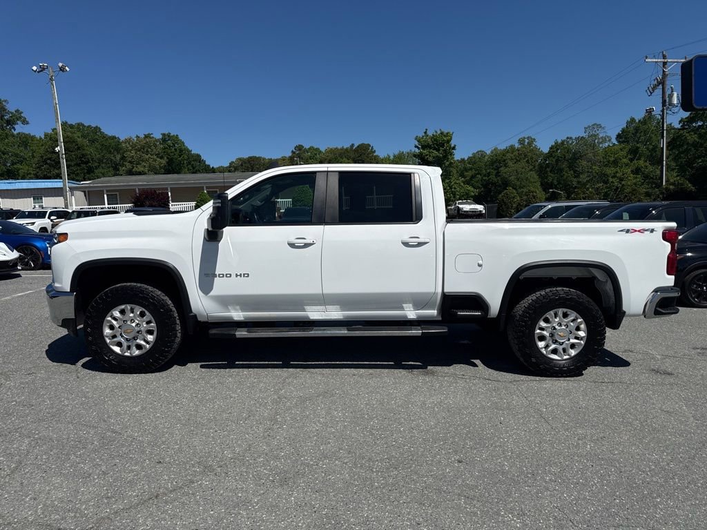 Used 2023 Chevrolet Silverado 2500 LT AWD/4WD image 2